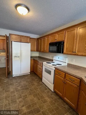 $208,500 | 301 Roosevelt Street South, Unit E, Cambridge, MN 55008