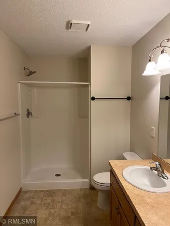 $208,500 | 301 Roosevelt Street South, Unit E, Cambridge, MN 55008