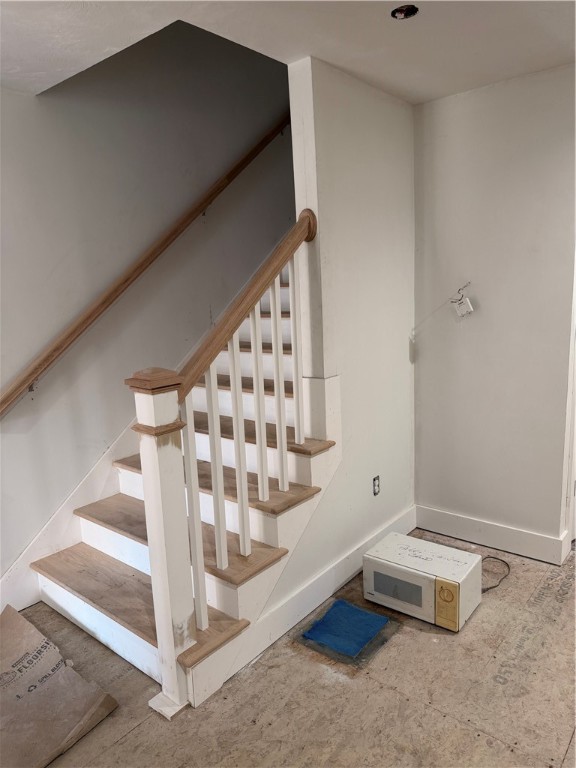 6 Trinity Way Johnston, RI 02919 - Photo 4 of 8