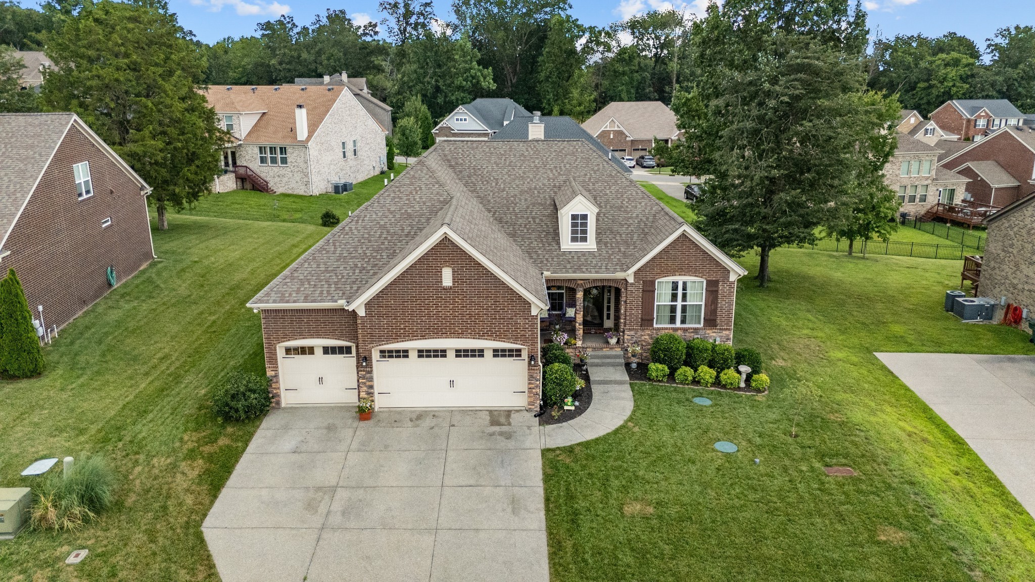 2224 Arbor Pointe Way Hermitage, TN 37076 - Photo 3 of 34