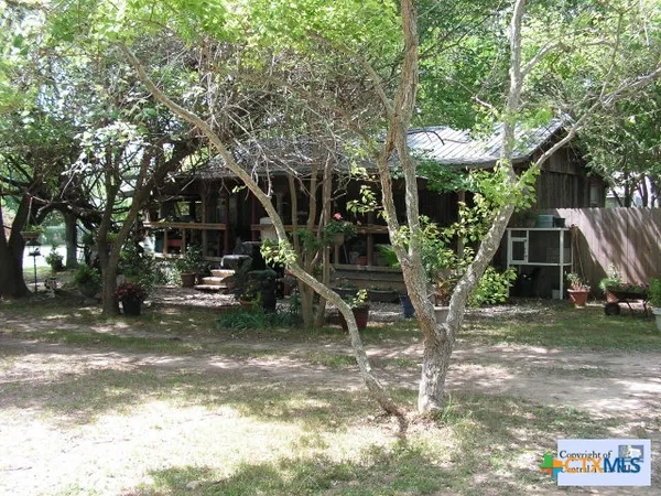 $1,575 | 624 Live Falls, Canyon Lake, TX 78133