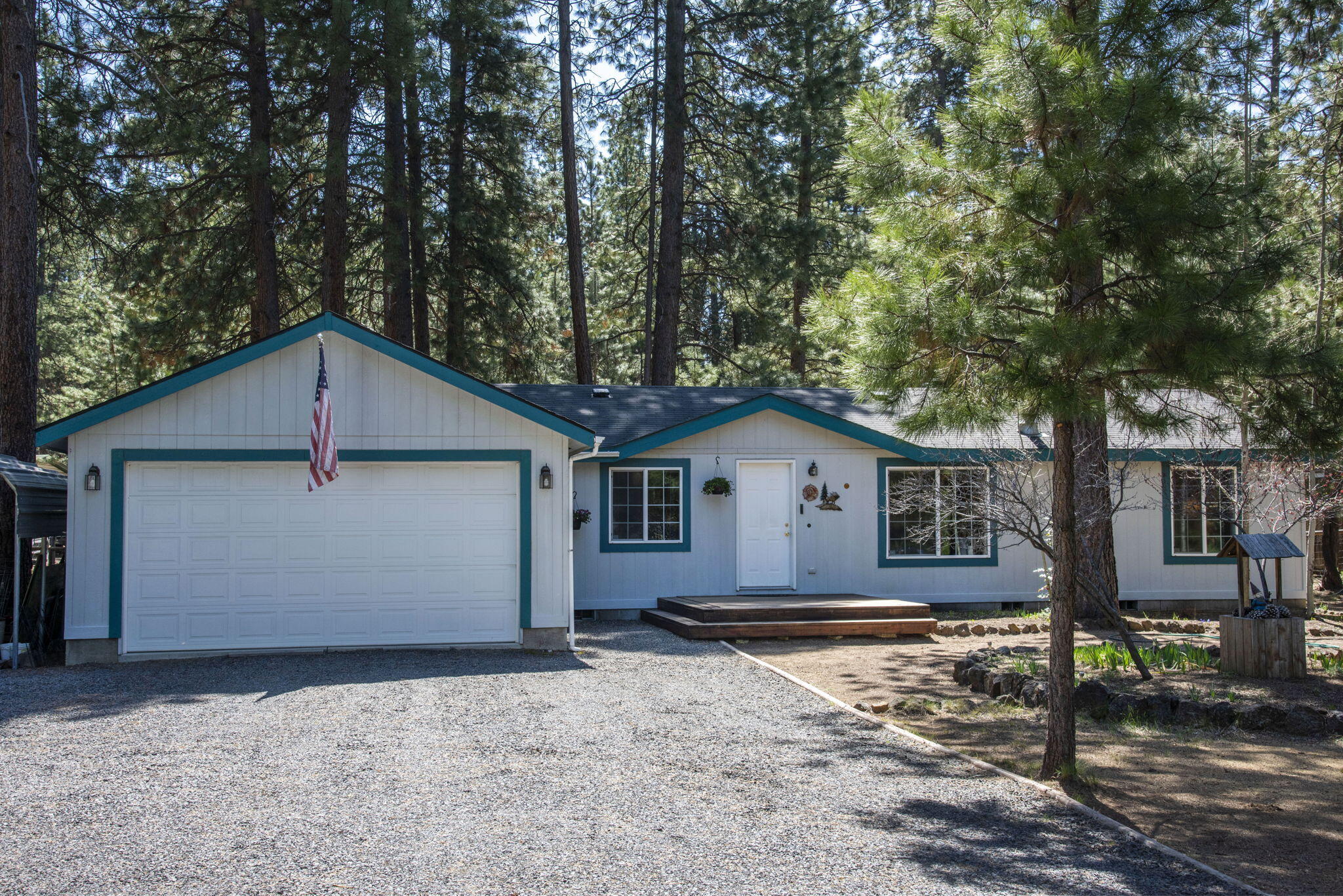 19175 Apache Road Bend, OR 97702 - Photo 1 of 27 2-web-or-mls-DSC_7195