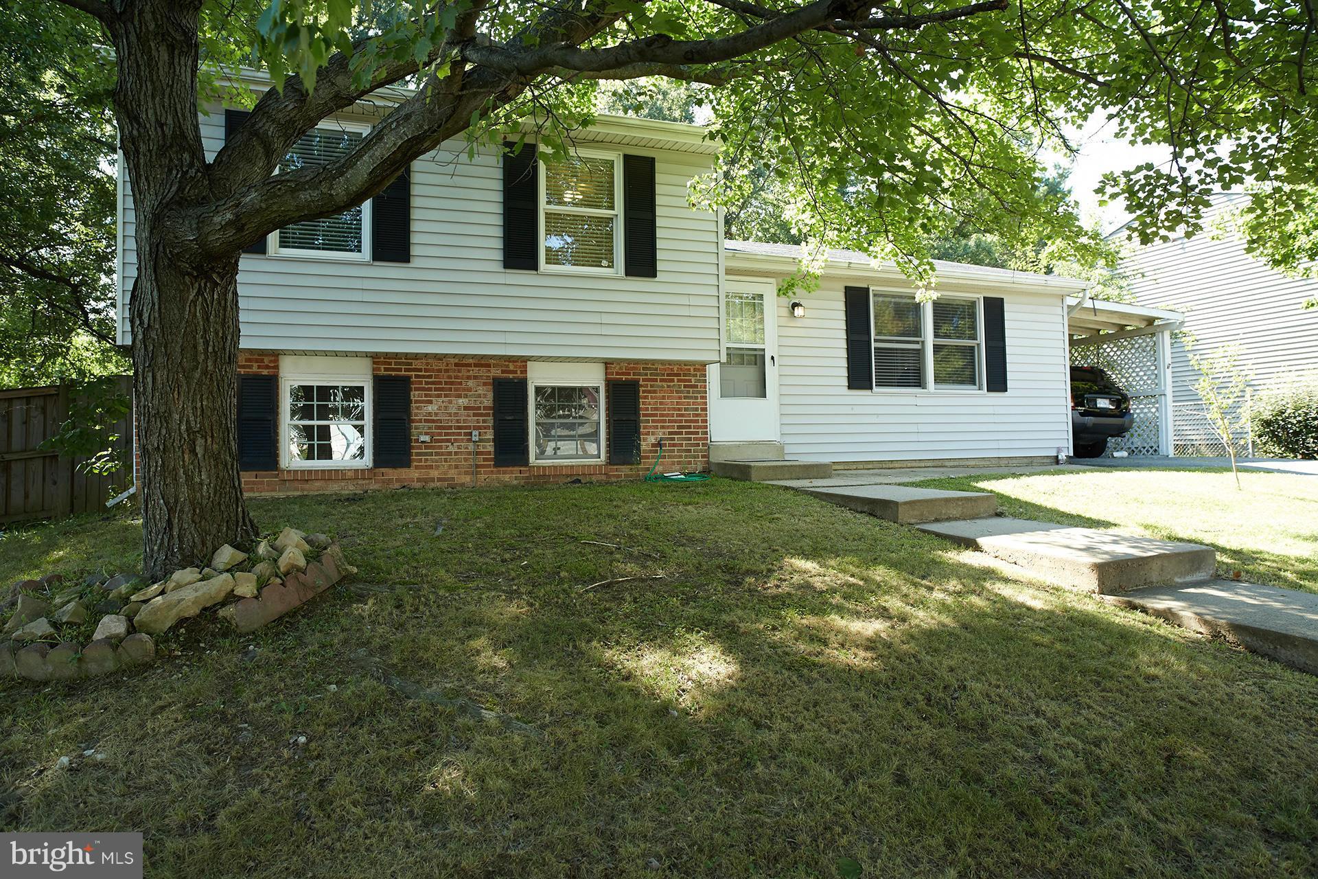 124 North Harrison Road Sterling, VA 20164 - Photo 1 of 22 Exterior (Front)