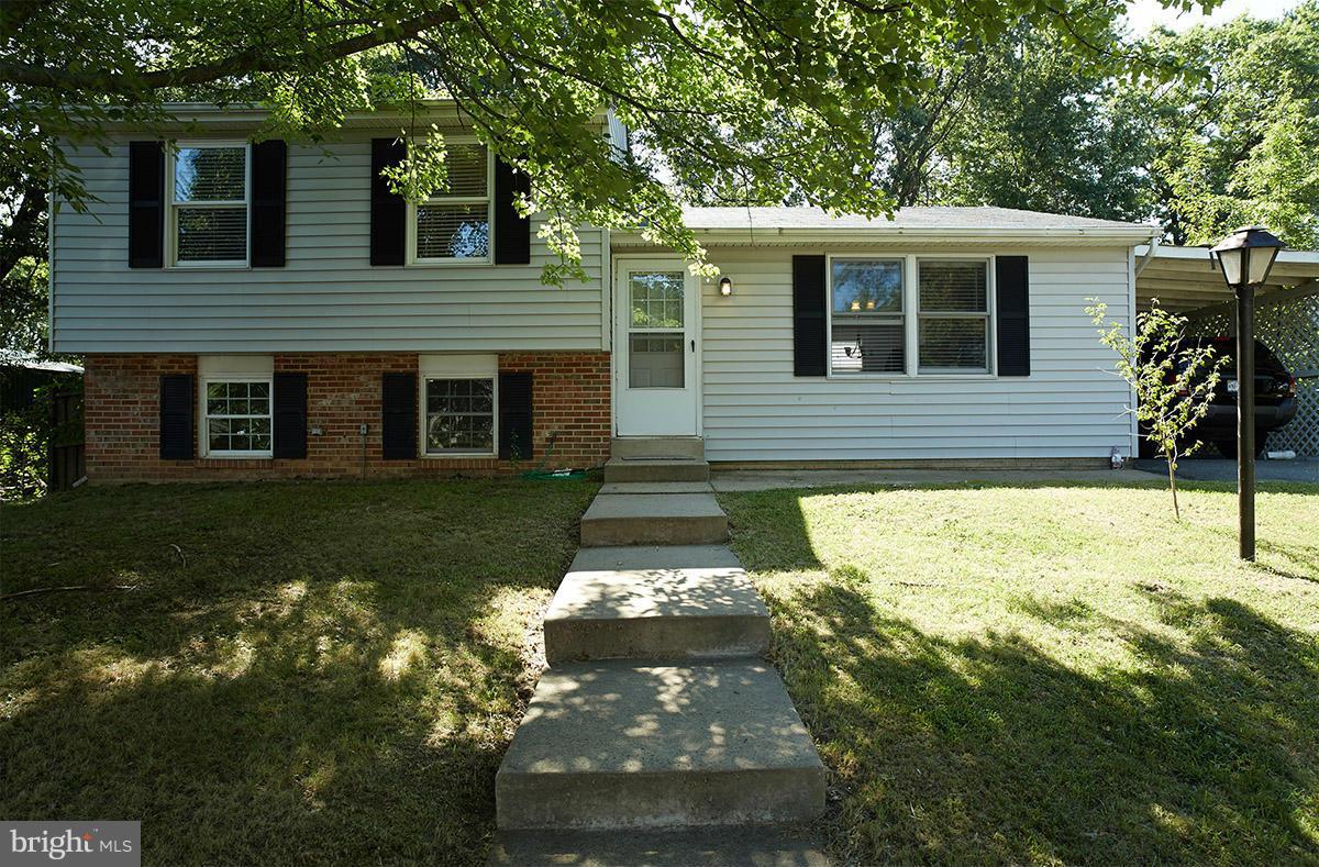 124 North Harrison Road Sterling, VA 20164 - Photo 15 of 22 Exterior (Front)