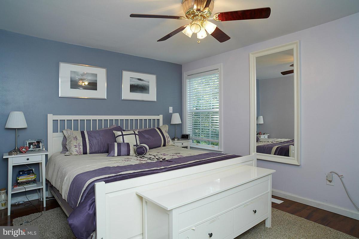 124 North Harrison Road Sterling, VA 20164 - Photo 4 of 22 Bedroom (Master)