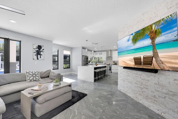 $2,499,000 | 3541 Carlton Lane, Davie, FL 33330
