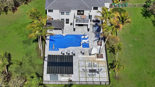 $2,499,000 | 3541 Carlton Lane, Davie, FL 33330