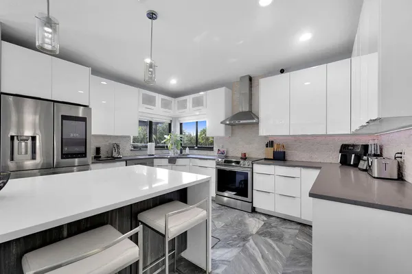 $2,499,000 | 3541 Carlton Lane, Davie, FL 33330