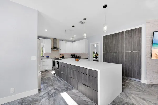 $2,499,000 | 3541 Carlton Lane, Davie, FL 33330