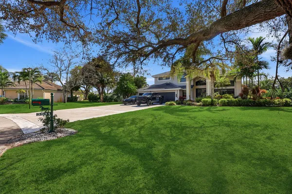 $2,499,000 | 3541 Carlton Lane, Davie, FL 33330