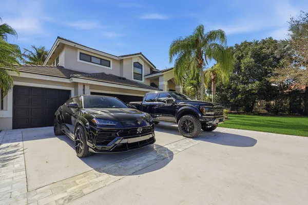 $2,499,000 | 3541 Carlton Lane, Davie, FL 33330