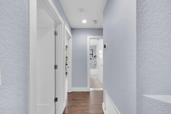 $2,499,000 | 3541 Carlton Lane, Davie, FL 33330