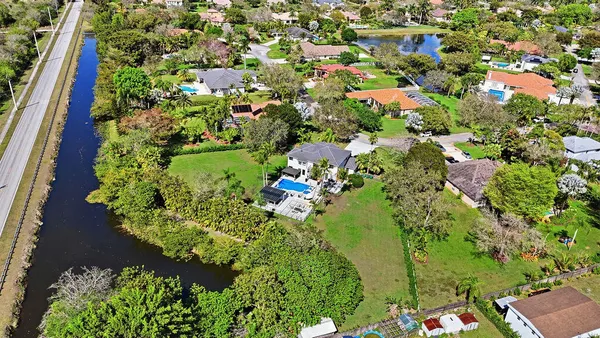 $2,499,000 | 3541 Carlton Lane, Davie, FL 33330