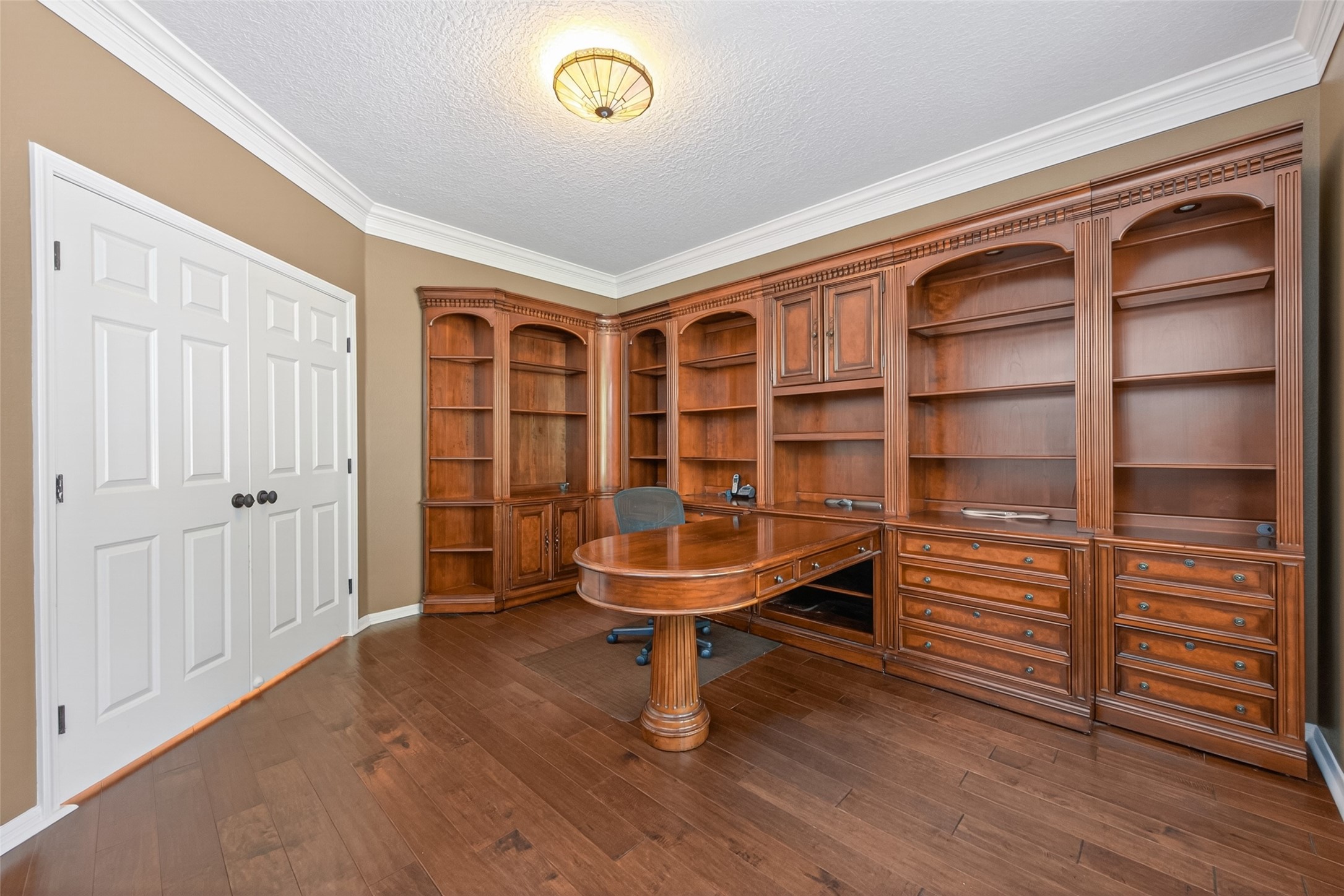 10 Mirror Ridge Drive The Woodlands, TX 77382 - Photo 10 of 48 The wood shelving in the home office might convey with the house