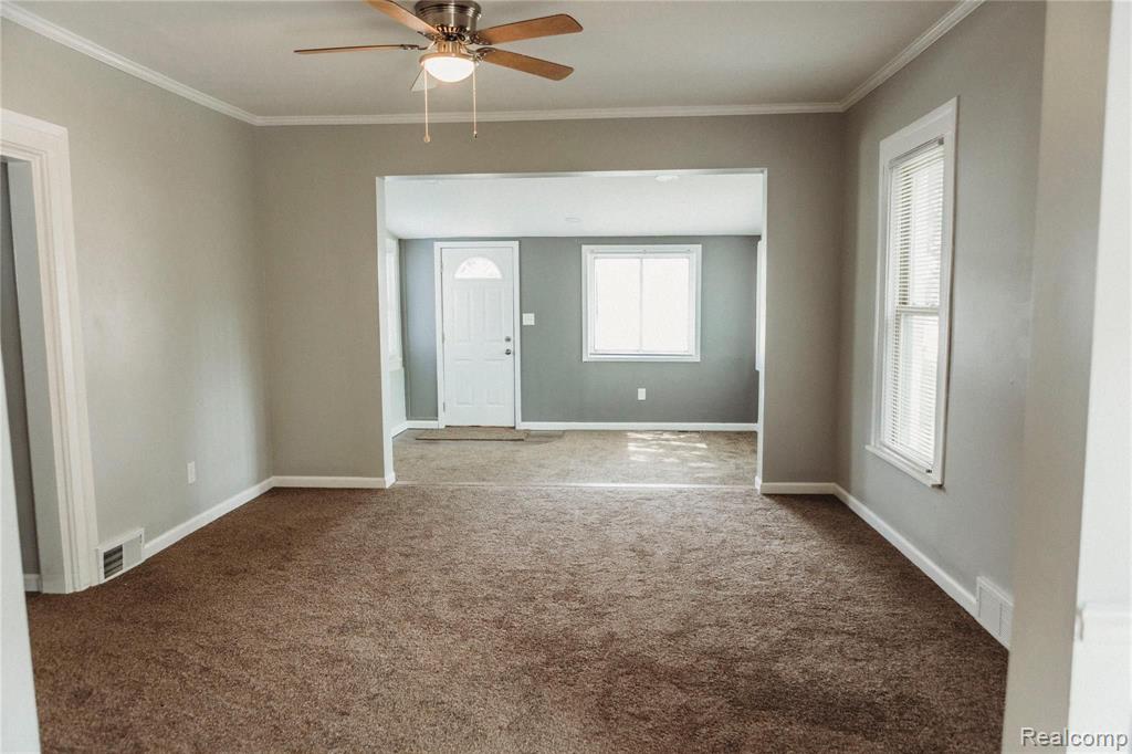 225 Elizabeth Lake Road Pontiac, MI 48341 - Photo 21 of 29