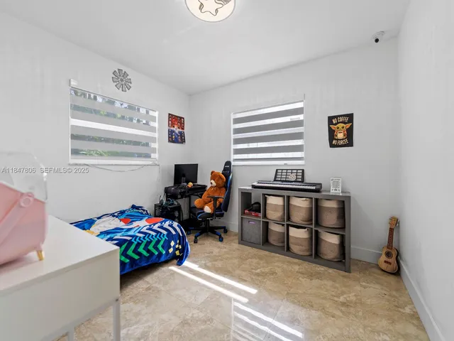 $1,000,000 | 15305 Southwest 209th Avenue, Miami, FL 33187