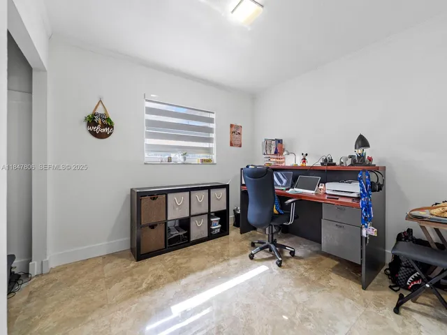 $1,000,000 | 15305 Southwest 209th Avenue, Miami, FL 33187