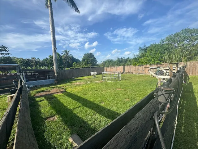 $1,000,000 | 15305 Southwest 209th Avenue, Miami, FL 33187