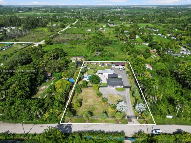 $1,000,000 | 15305 Southwest 209th Avenue, Miami, FL 33187