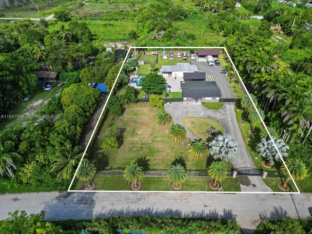 $1,000,000 | 15305 Southwest 209th Avenue, Miami, FL 33187