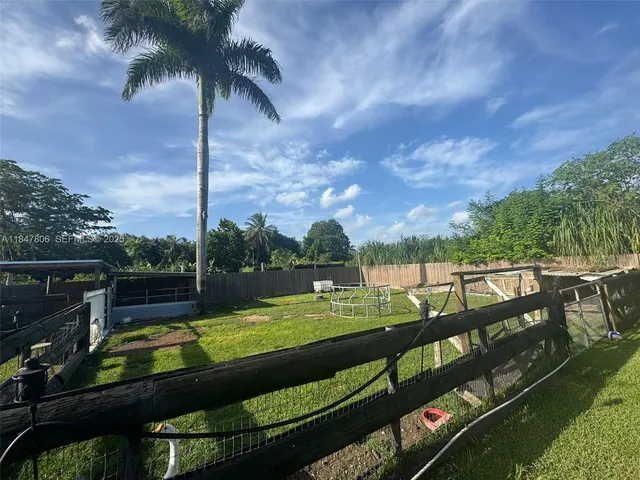 $1,000,000 | 15305 Southwest 209th Avenue, Miami, FL 33187