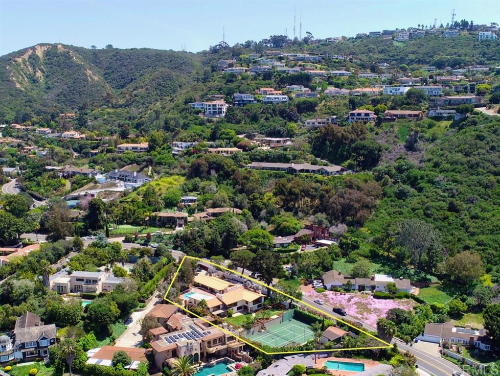 2580 Hidden Valley Road La Jolla, CA 92037 - Photo 22 of 24 Gallery Image 22
