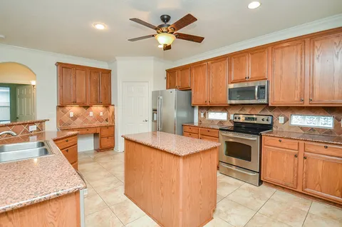 $364,000 | 5306 Baron Trace Lane, Katy, TX 77494