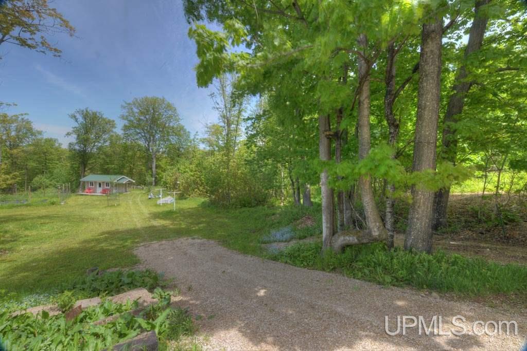 21658 Ridge Road Grand Marais, MI 49839 - Photo 8 of 33 Gallery Image 8
