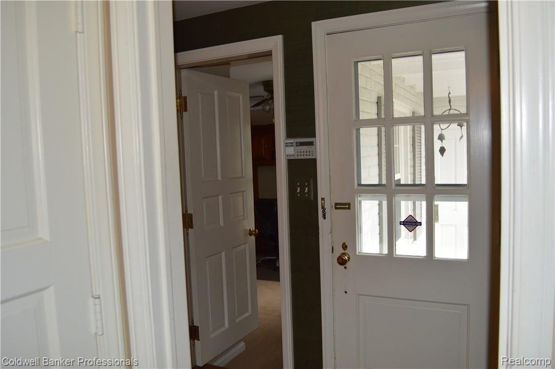 21 Beacon Hill Road Grosse Pointe, MI 48236 - Photo 43 of 93 DSC_0637.JPG
