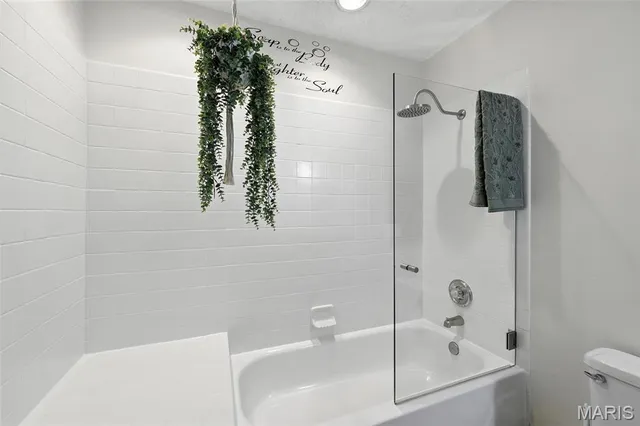 $259,900 | 5527 Pierre Court, St. Louis, MO 63128