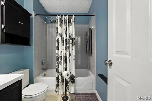 $259,900 | 5527 Pierre Court, St. Louis, MO 63128