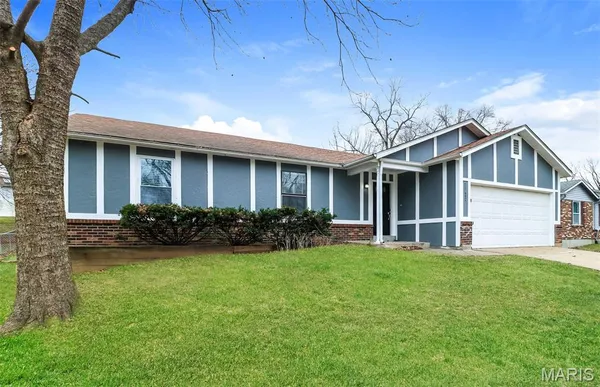 $1,870 | 11625 Latonka Trail, Florissant, MO 63033