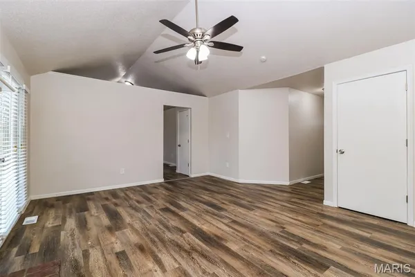 $1,870 | 11625 Latonka Trail, Florissant, MO 63033