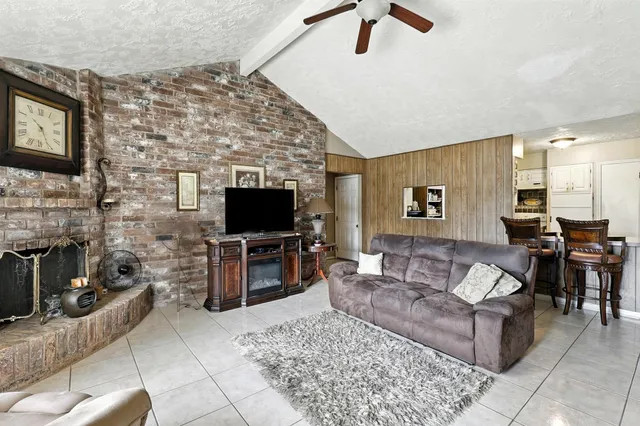 $175,000 | 6911 Silver Star Drive, Houston, TX 77086