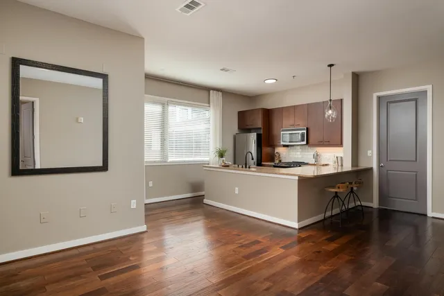 $525,000 | 200 Manufacturers Road, Unit 339, Chattanooga, TN 37405