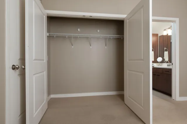 $525,000 | 200 Manufacturers Road, Unit 339, Chattanooga, TN 37405