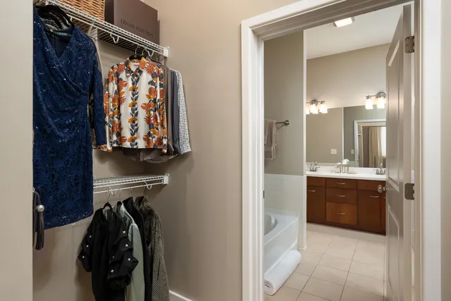 $525,000 | 200 Manufacturers Road, Unit 339, Chattanooga, TN 37405