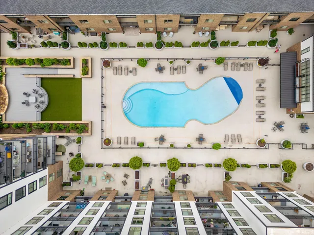 $525,000 | 200 Manufacturers Road, Unit 339, Chattanooga, TN 37405