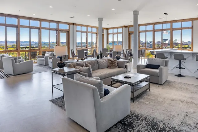 $525,000 | 200 Manufacturers Road, Unit 339, Chattanooga, TN 37405