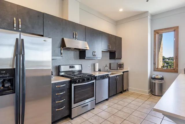 $525,000 | 200 Manufacturers Road, Unit 339, Chattanooga, TN 37405