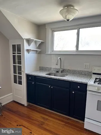 $1,395 | 23 East Greenwood Avenue, Oaklyn, NJ 08107