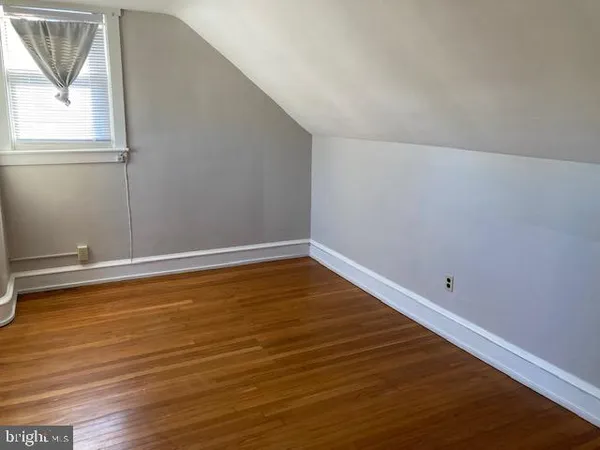 $1,395 | 23 East Greenwood Avenue, Oaklyn, NJ 08107