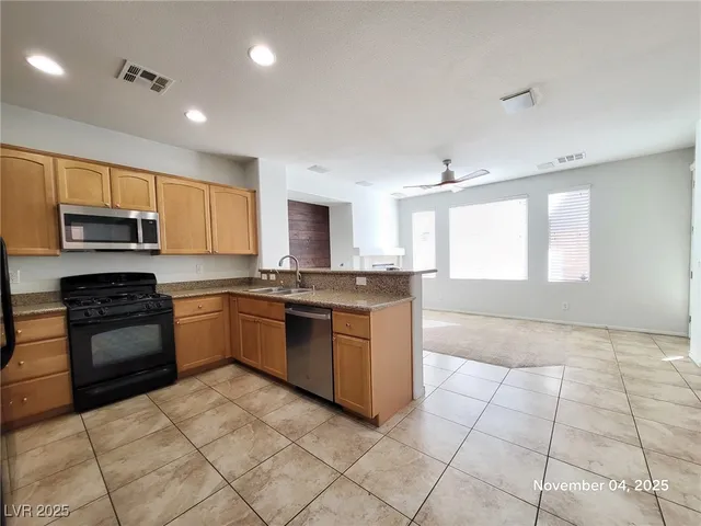 $2,150 | 6147 Pine Banks Court, Las Vegas, NV 89141