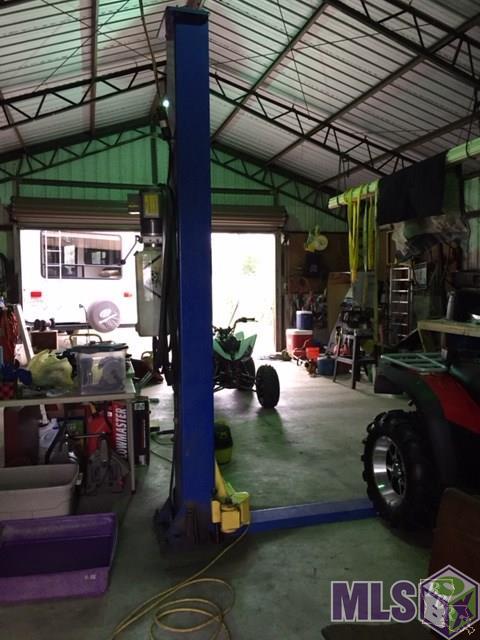 1655 Bayou Dularge Road Theriot, LA 70397 - Photo 12 of 43 detached storage / workshop w car hoist