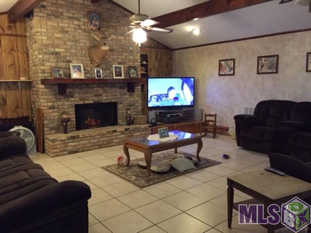 1655 Bayou Dularge Road Theriot, LA 70397 - Photo 14 of 43 living room