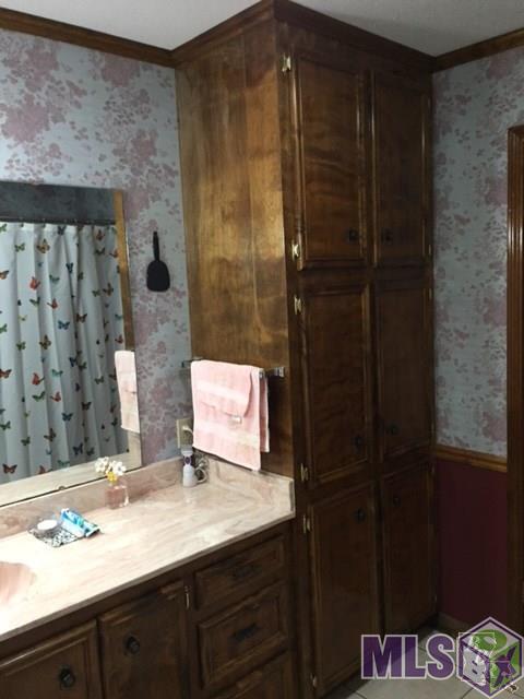 1655 Bayou Dularge Road Theriot, LA 70397 - Photo 24 of 43 master cabinets