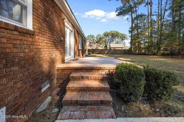 $247,500 | 3591 Hillcrest Drive, Farmville, NC 27828