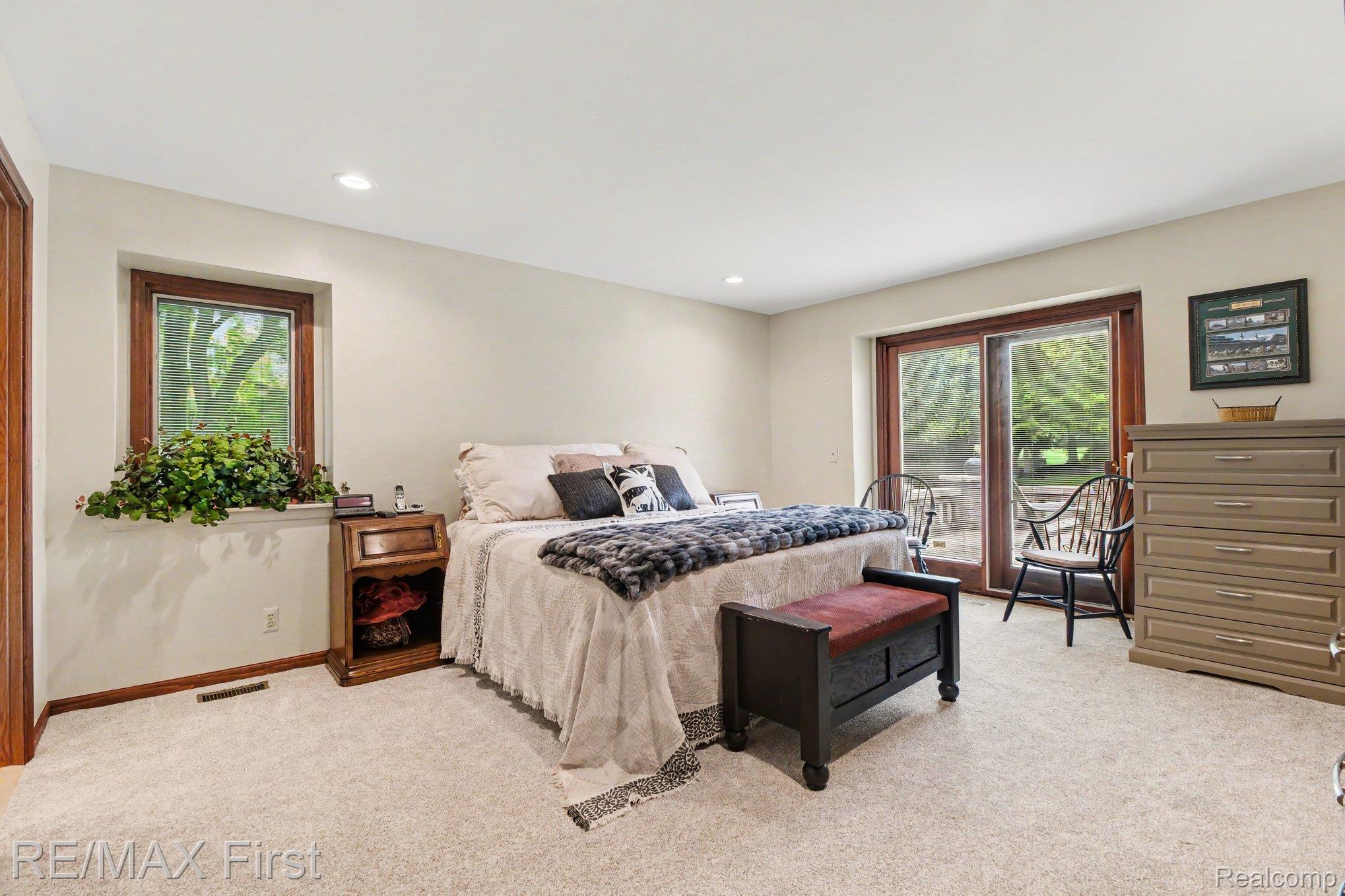 601 Brookwood Lane East Rochester, MI 48309 - Photo 12 of 36 012_file_3881.jpg