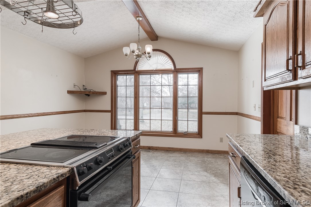 2424 Spickert Knob Road Floyds Knobs, IN 47119 - Photo 15 of 41