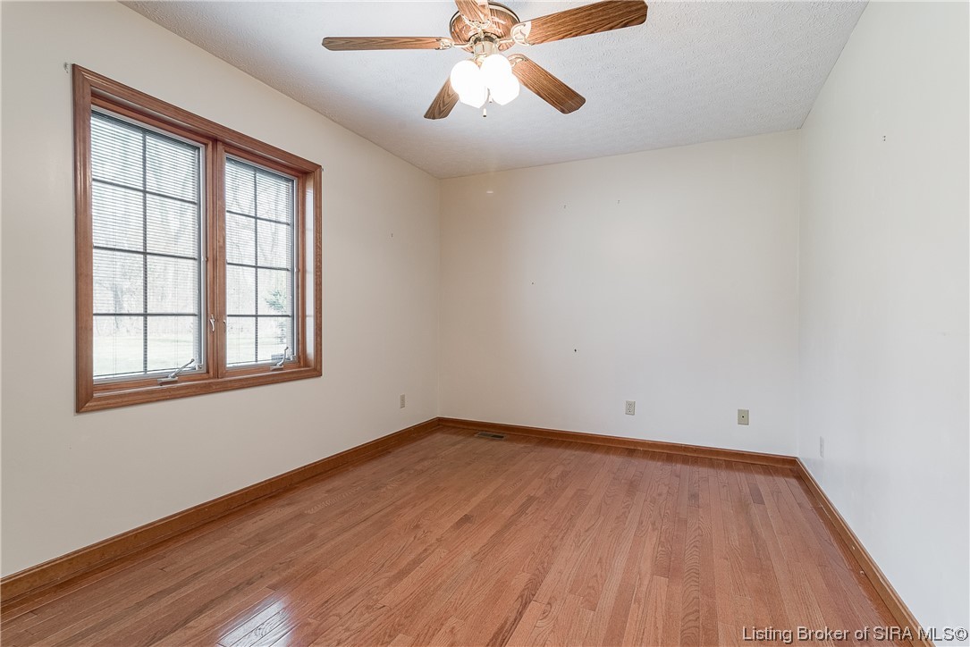 2424 Spickert Knob Road Floyds Knobs, IN 47119 - Photo 24 of 41